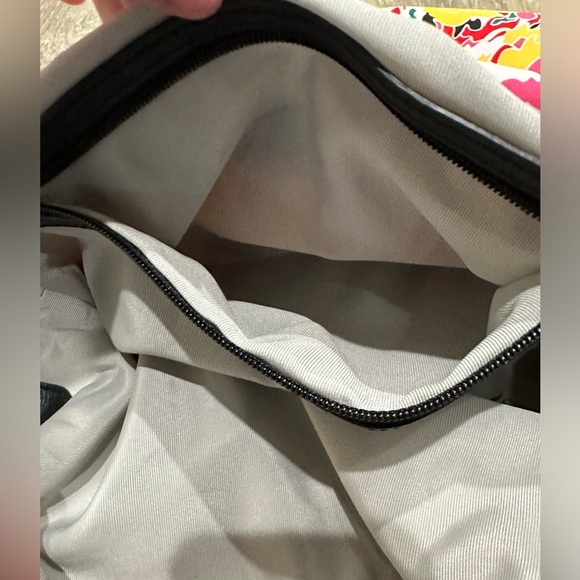 🌸💐Le Tennaur Colorful Bouquet Print Hobo Purse -🌸💐 - Picture 10 of 15